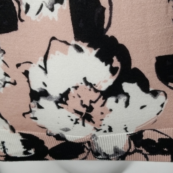 The Limited NWT Floral Light Weight Floral Sweater - Picture 3 of 8